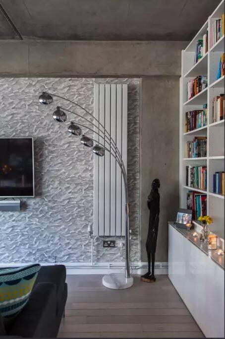 Canal-Side Apartment In Shoreditch London Exterior foto